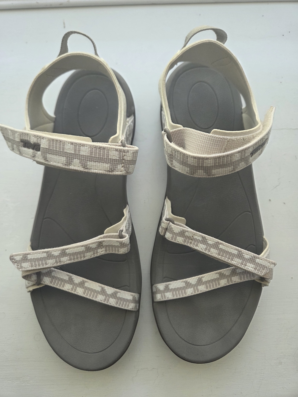 Teva Neutral Strappy Sandals in Beige and Gray Size 9